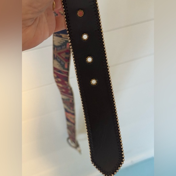 Vintage Belt M/L Tapestry leather Gold Bead Trim Dead stock Absolutely Fresh - Picture 7 of 15